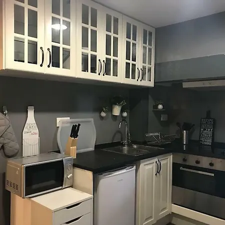 아파트 New! Charming Flat At Great Location! 리스본