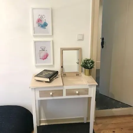 New! Charming Flat At Great Location! Apartment *