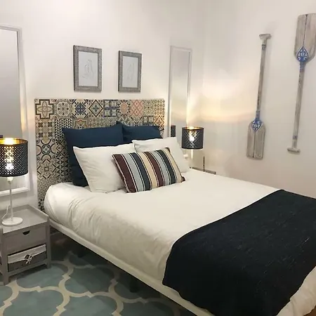 New! Charming Flat At Great Location! شقة