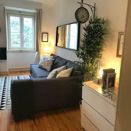 Apartment New! Charming Flat At Great Location!